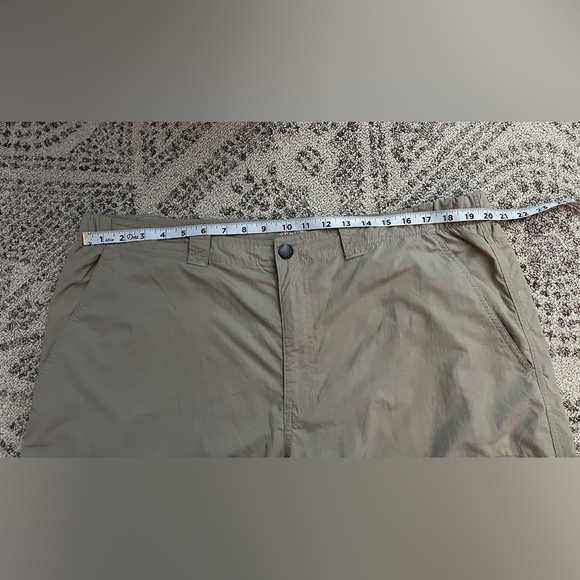 Columbia Omni-Shade Khaki Pants - Picture 5 of 10